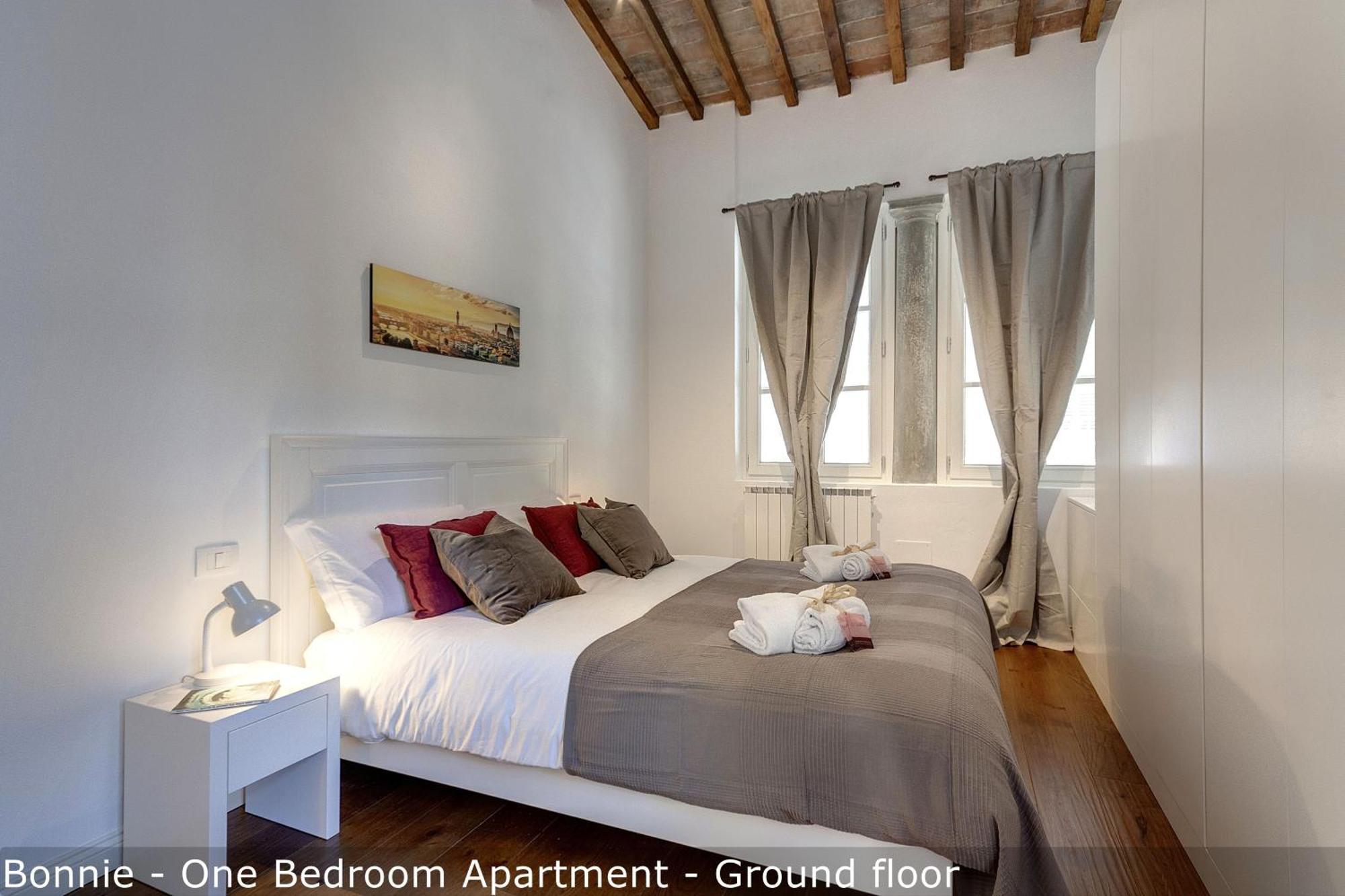 Bonnie - Clyde - Marvin Apartments By Mamo Florence Exterior photo